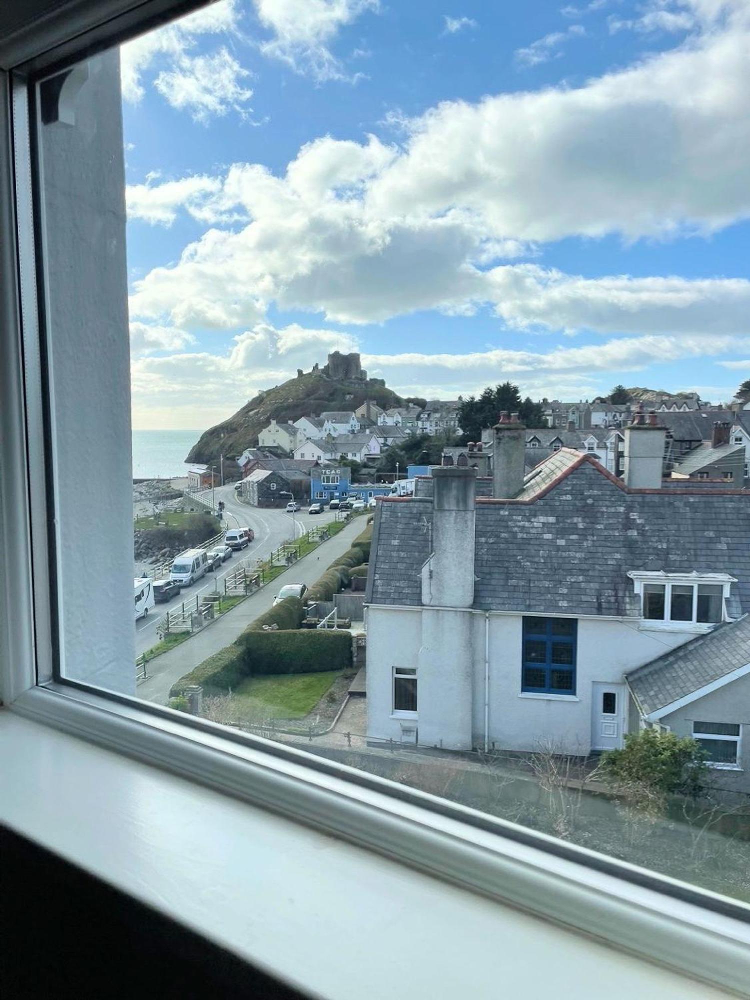 Caerwylan Hotel Criccieth Exterior photo